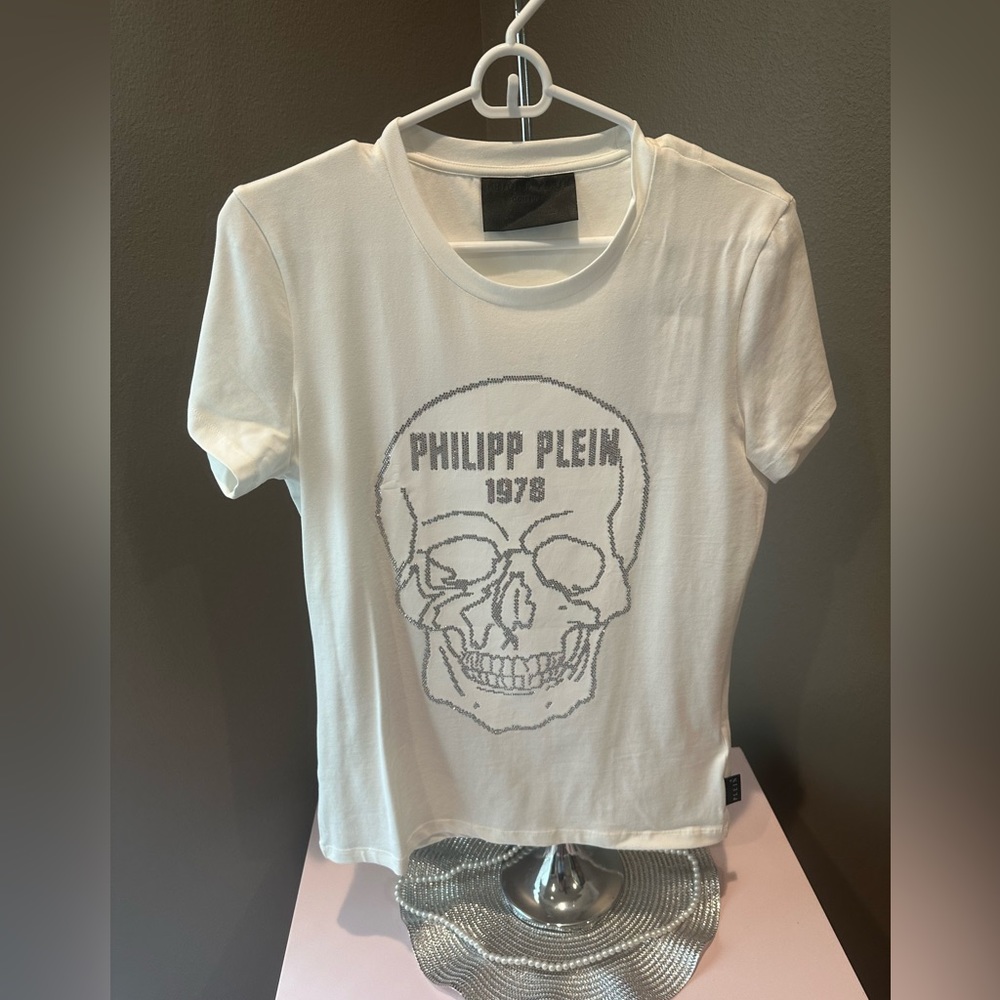 NEW!!!Designer, Philip Plein. Size large.